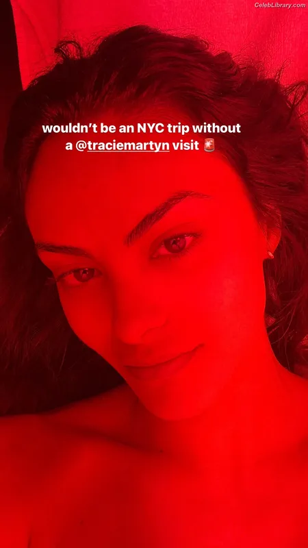 Camila Mendes photo 16 of 950