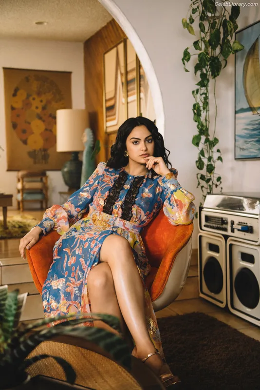 Camila Mendes photo 20 of 950
