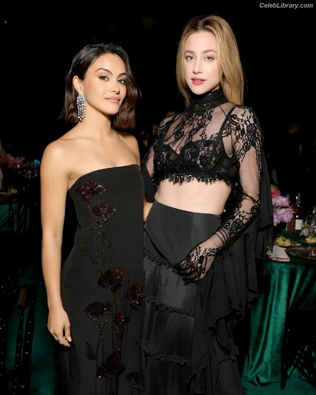 Camila Mendes photo 19 of 950