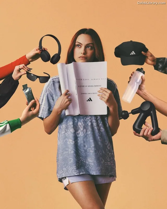 Camila Mendes photo 18 of 950