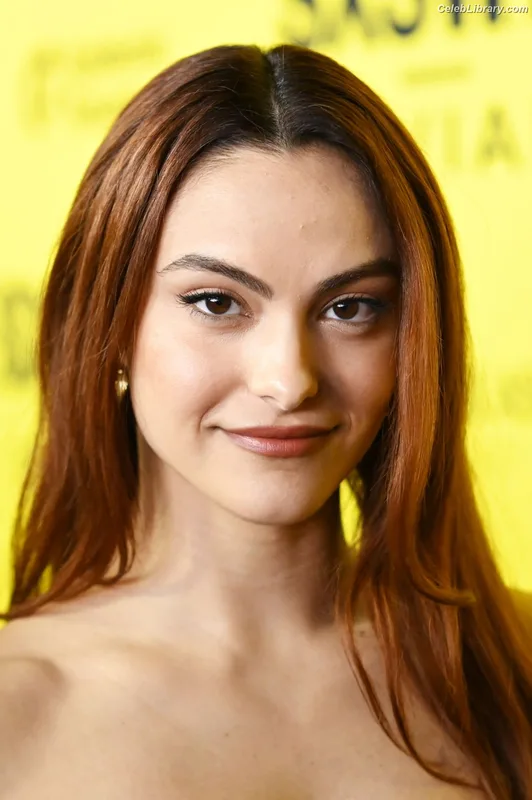 Camila Mendes photo 23 of 950