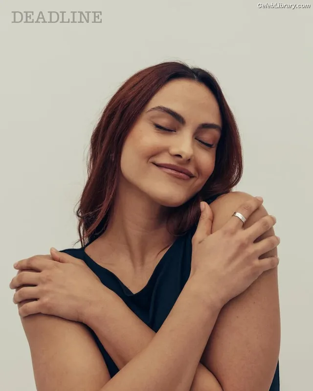 Camila Mendes photo 24 of 950