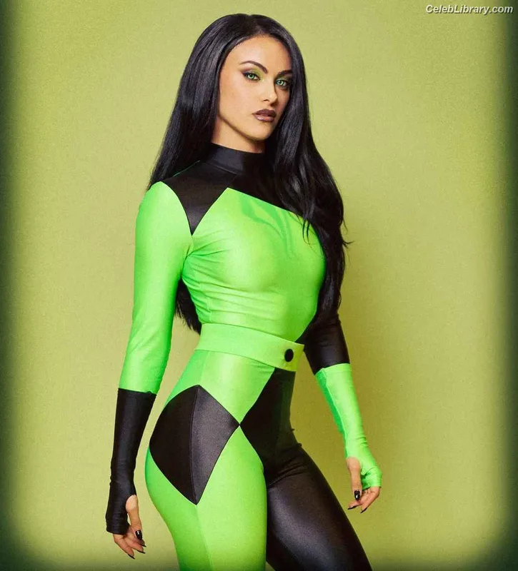 Camila Mendes photo 20 of 950