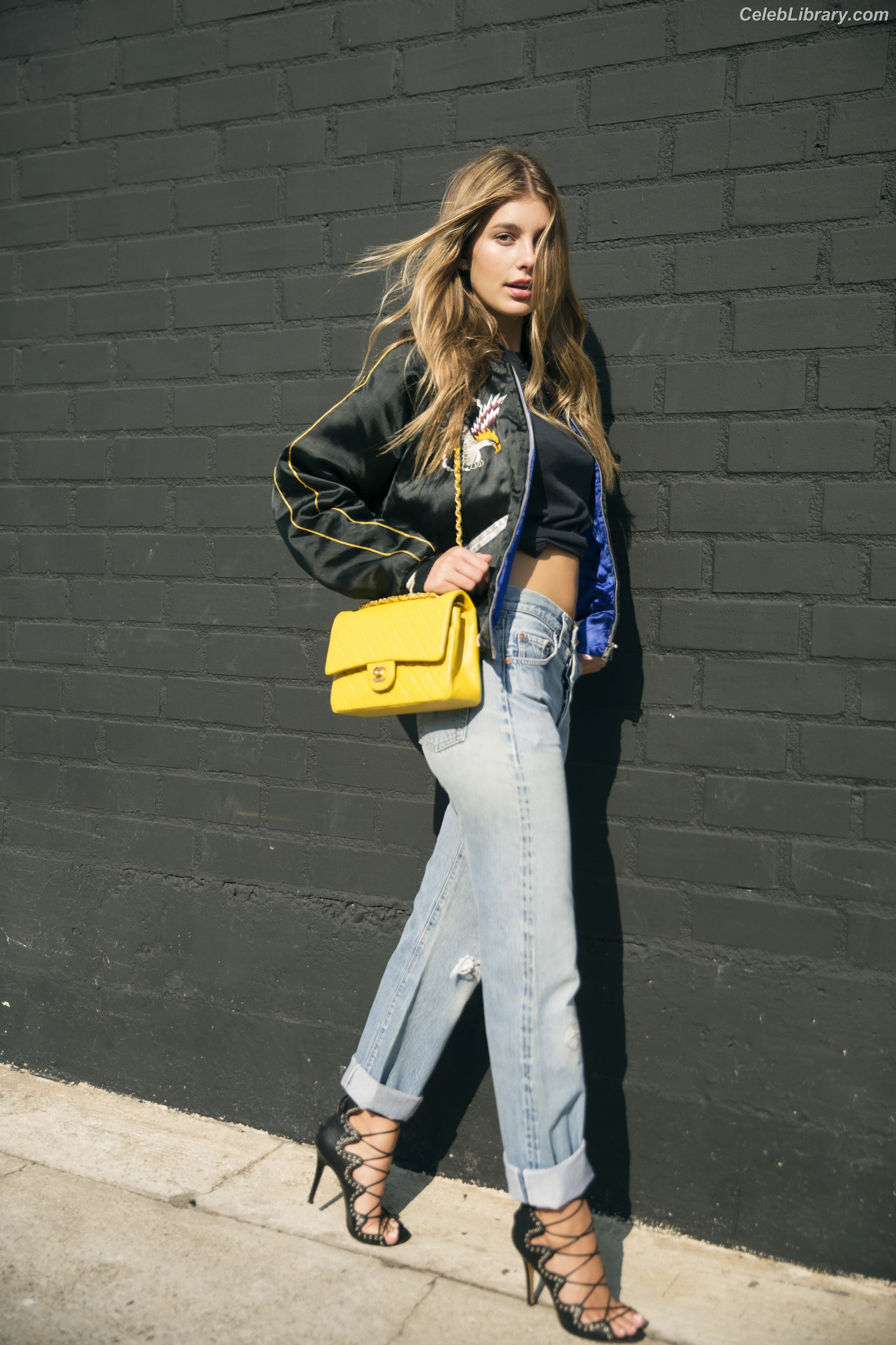 Camila Morrone photo 3 of 829