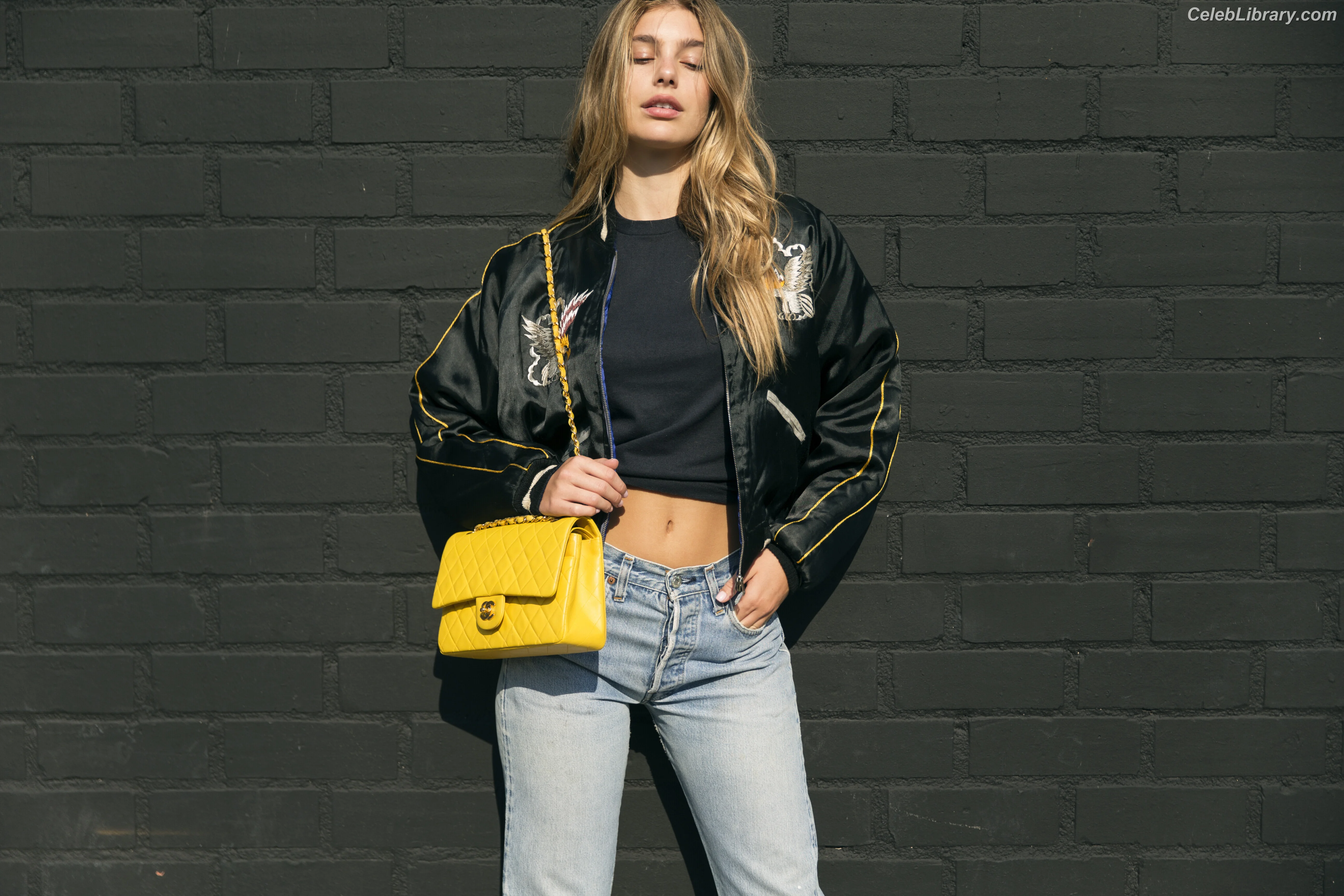 Camila Morrone photo 4 of 829