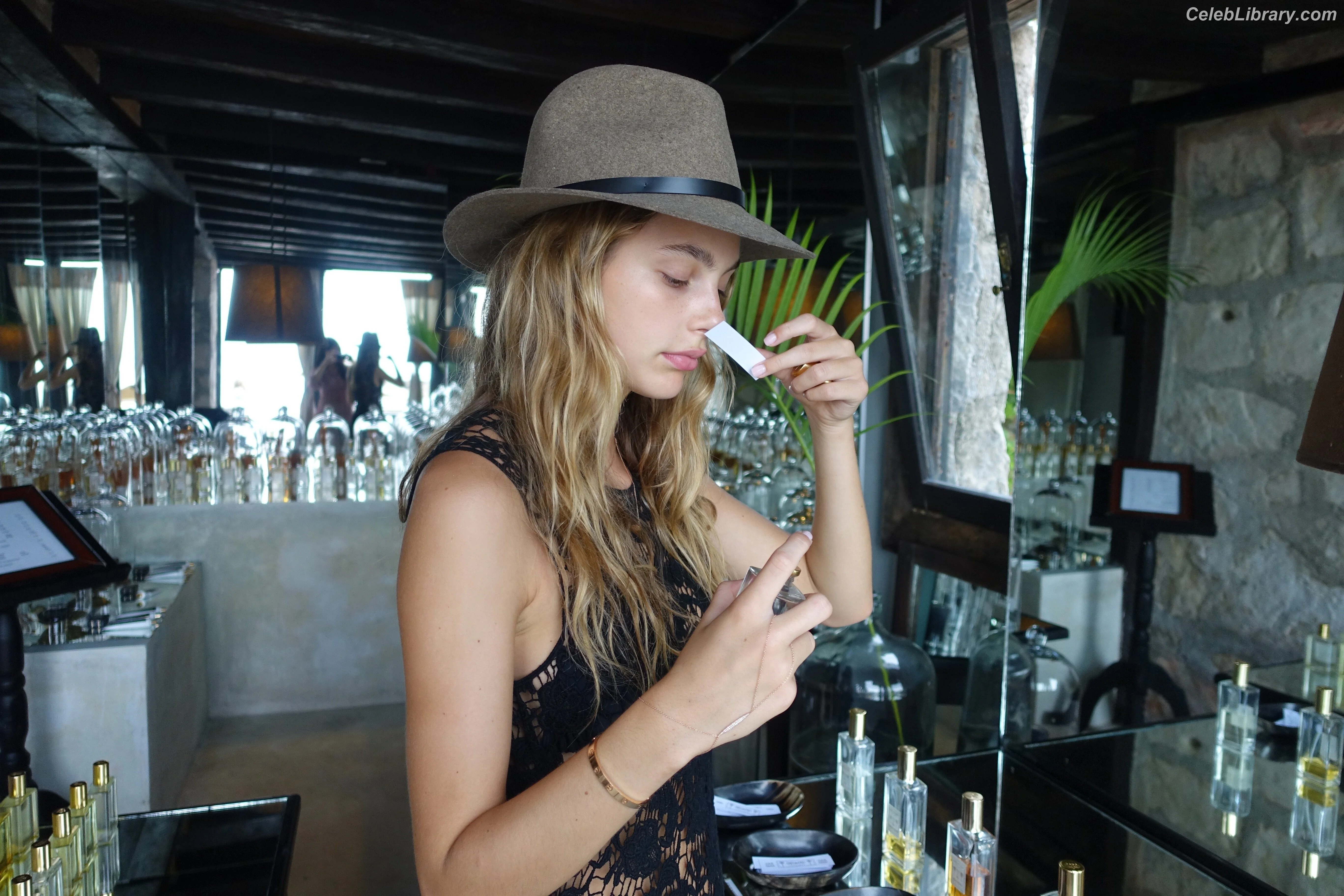 Camila Morrone photo 24 of 829