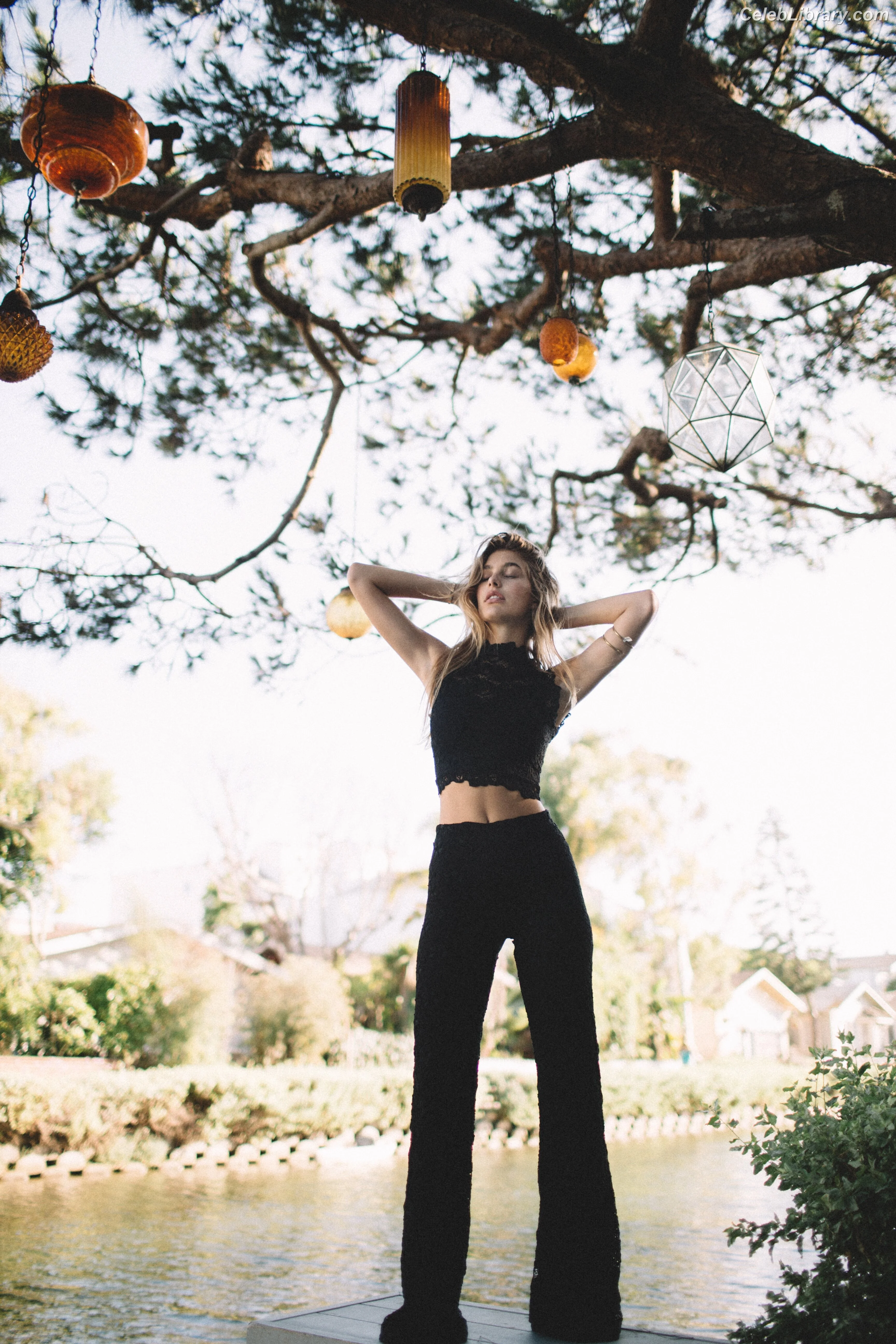 Camila Morrone photo 6 of 829