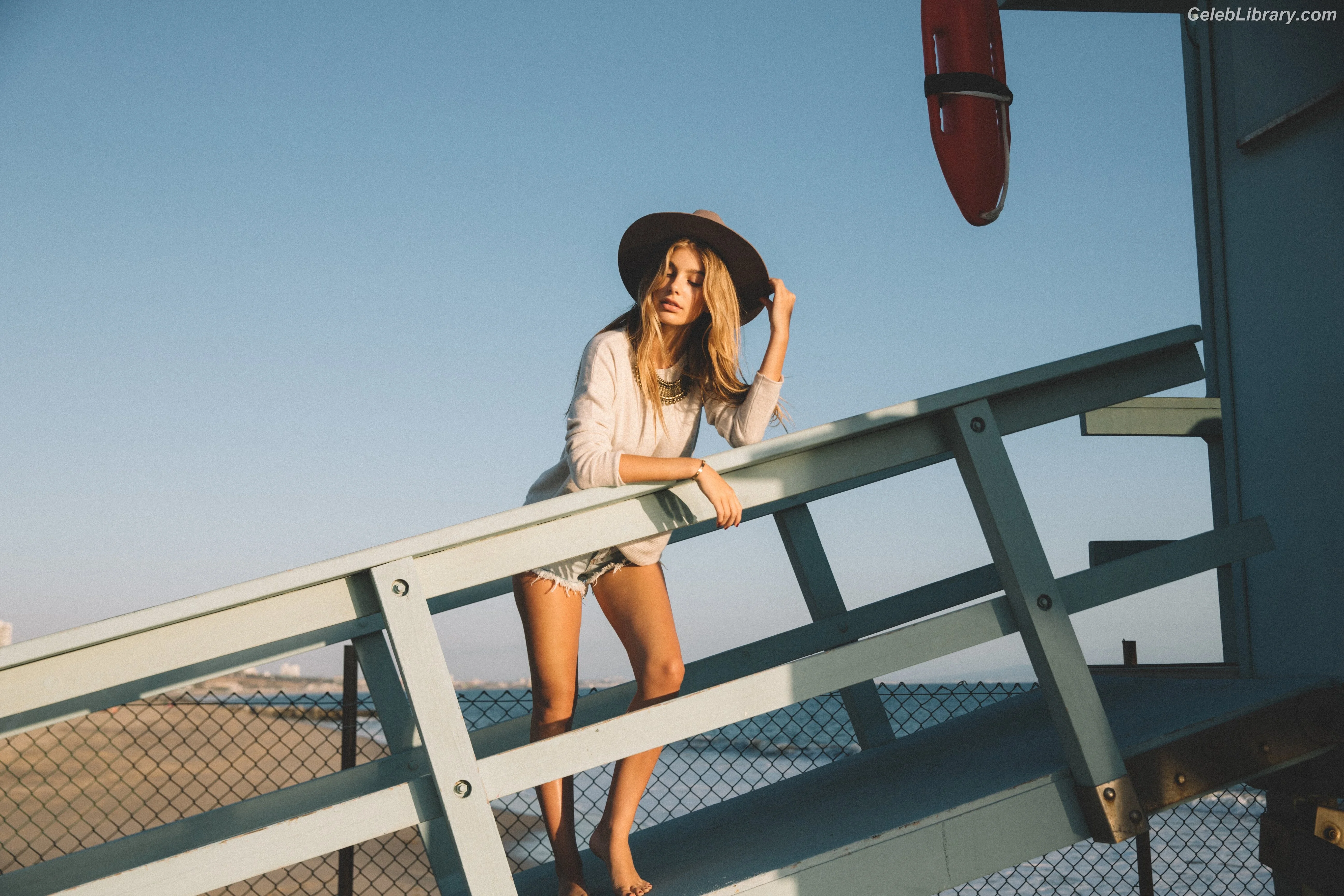 Camila Morrone photo 14 of 829