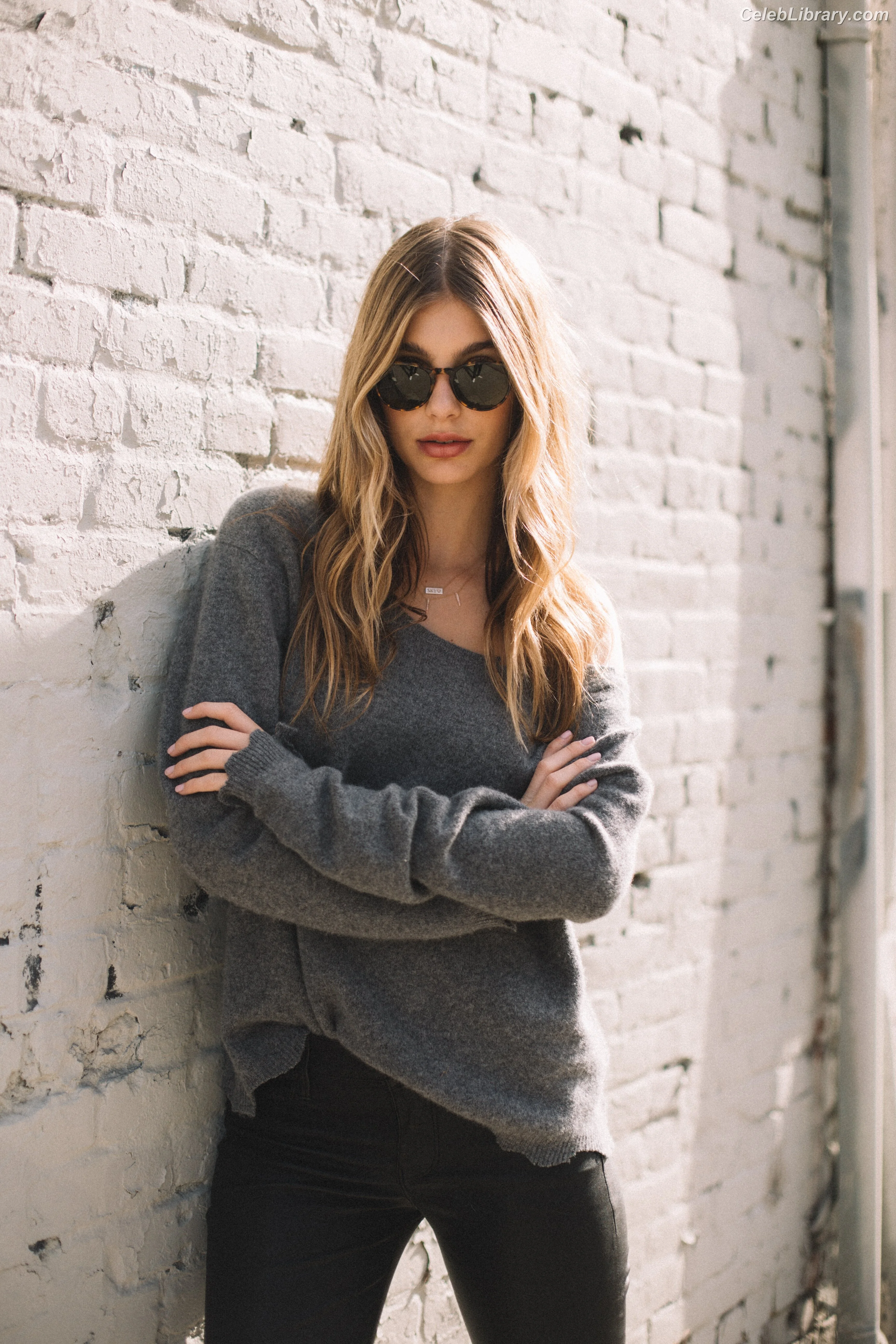 Camila Morrone photo 17 of 829