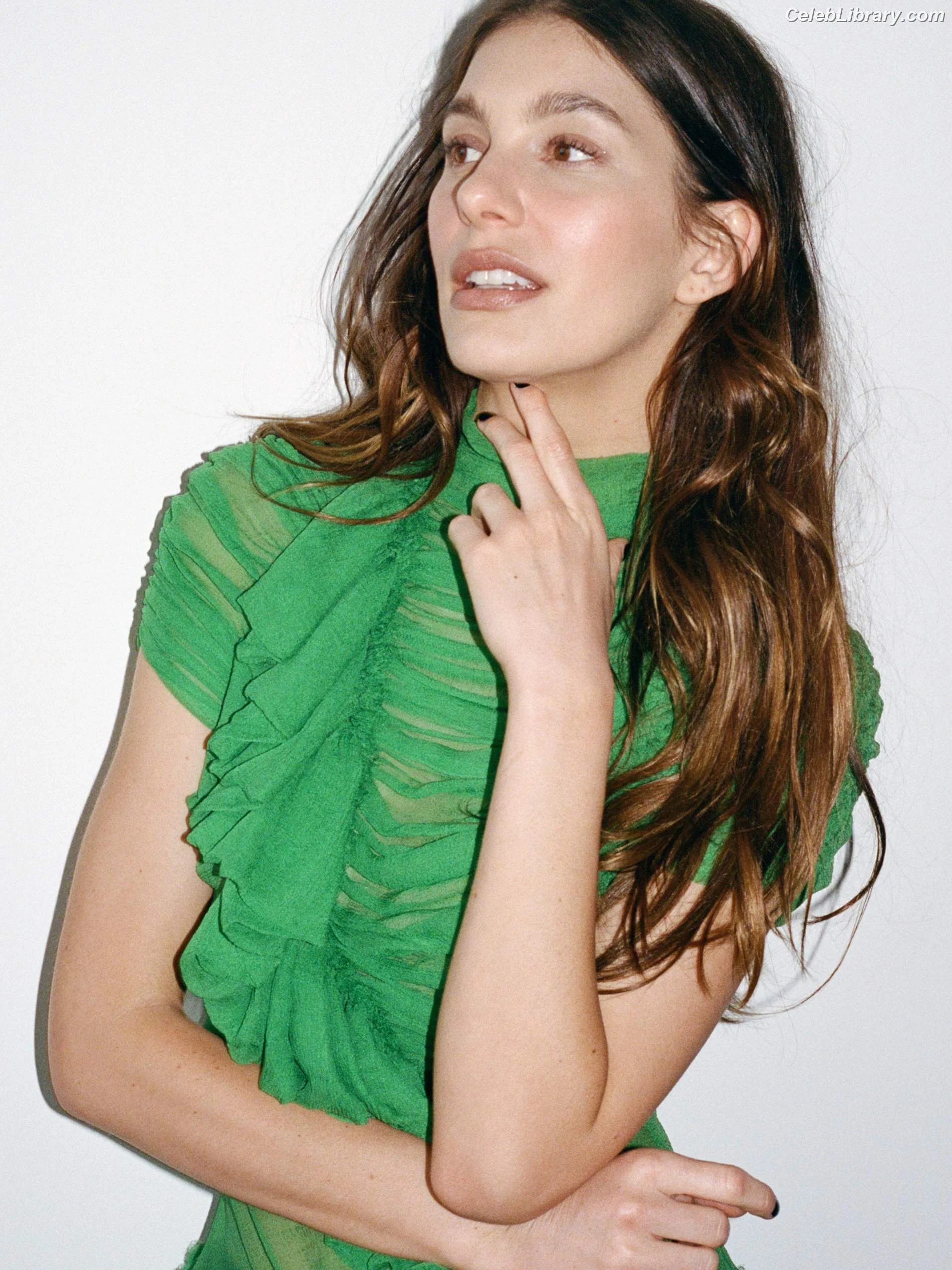 Camila Morrone photo 2 of 829