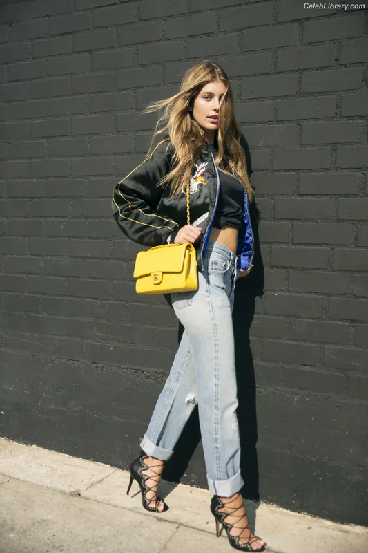 Camila Morrone photo 3 of 830