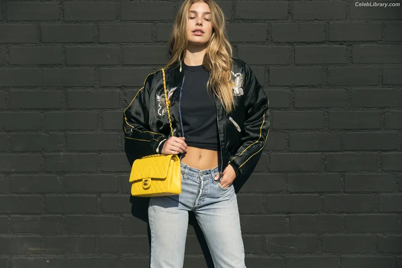 Camila Morrone photo 4 of 830