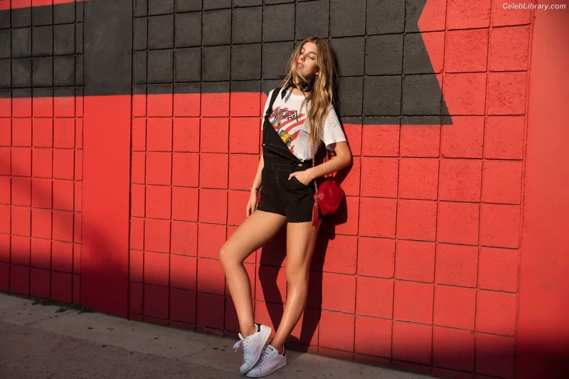 Camila Morrone photo 9 of 830