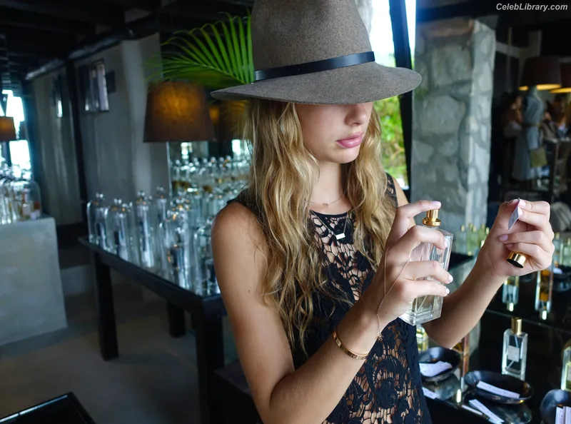 Camila Morrone photo 1 of 830