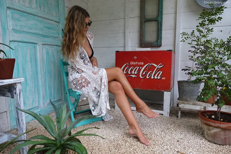 Camila Morrone photo 2 of 830