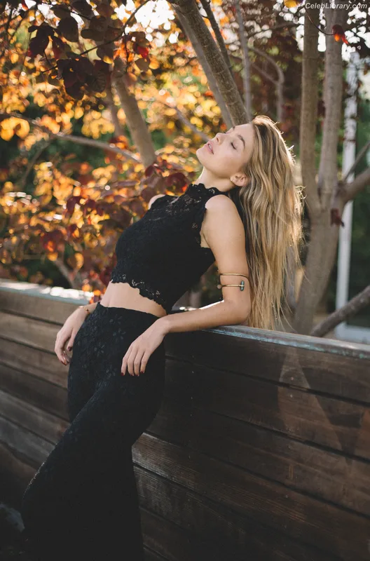 Camila Morrone photo 14 of 830
