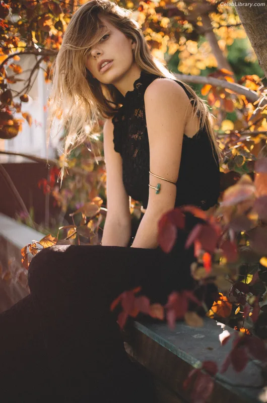 Camila Morrone photo 16 of 830