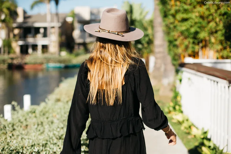 Camila Morrone photo 8 of 830
