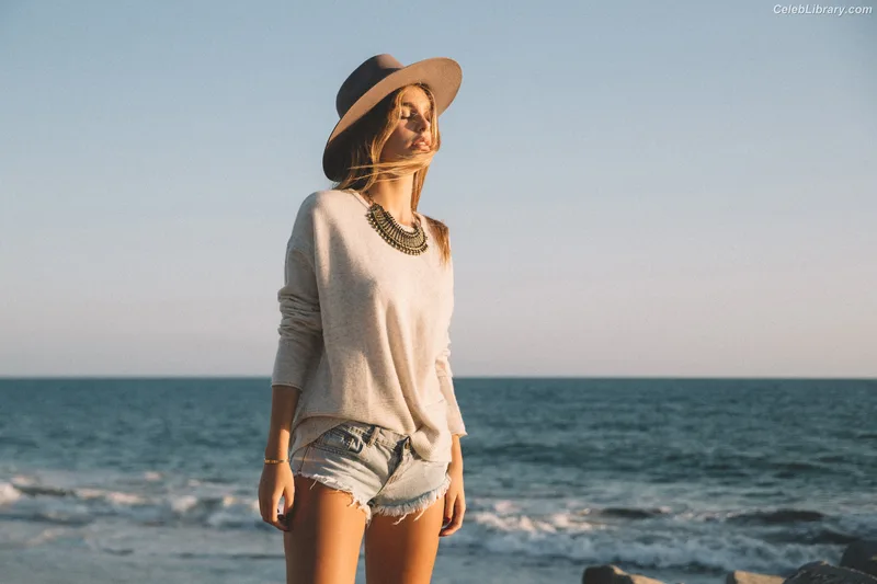 Camila Morrone photo 21 of 830