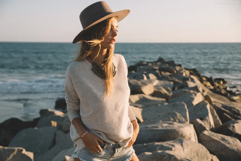 Camila Morrone photo 23 of 830