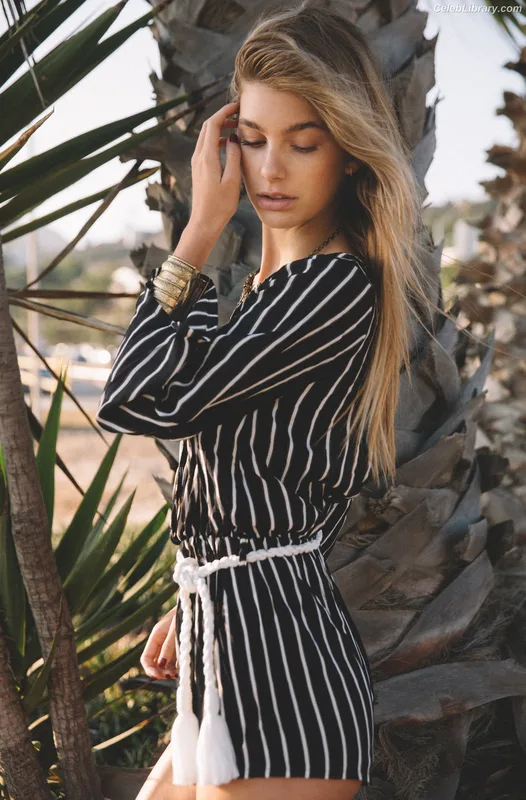 Camila Morrone photo 6 of 830