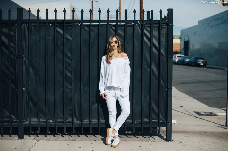 Camila Morrone photo 10 of 830