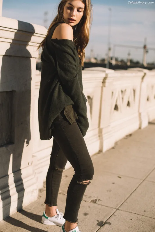 Camila Morrone photo 6 of 830