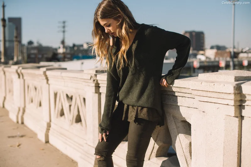 Camila Morrone photo 10 of 830
