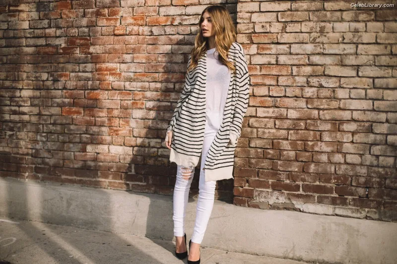 Camila Morrone photo 3 of 830