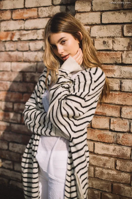 Camila Morrone photo 5 of 830