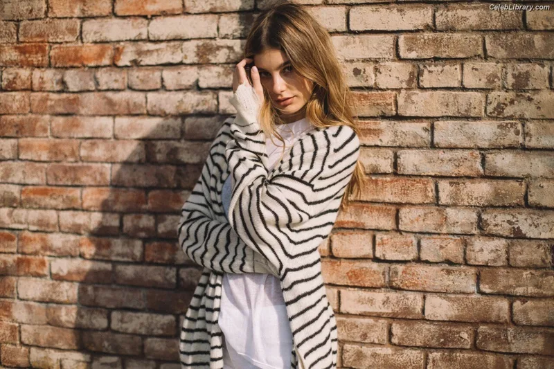 Camila Morrone photo 6 of 830