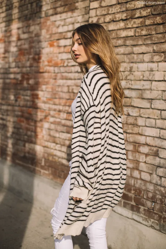 Camila Morrone photo 8 of 830