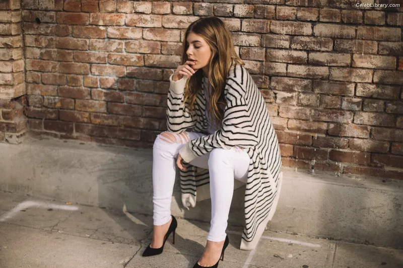 Camila Morrone photo 10 of 830