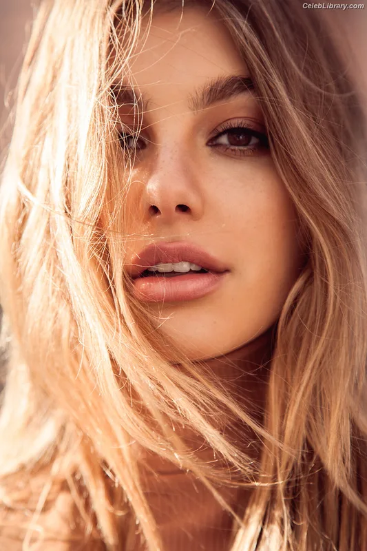 Camila Morrone photo 20 of 830