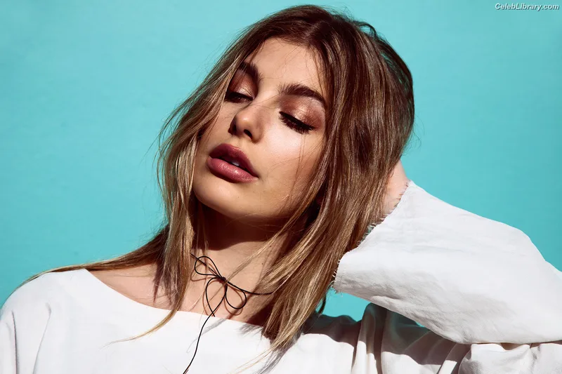 Camila Morrone photo 11 of 830