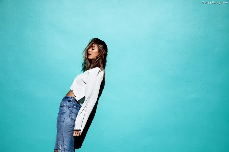 Camila Morrone photo 16 of 830