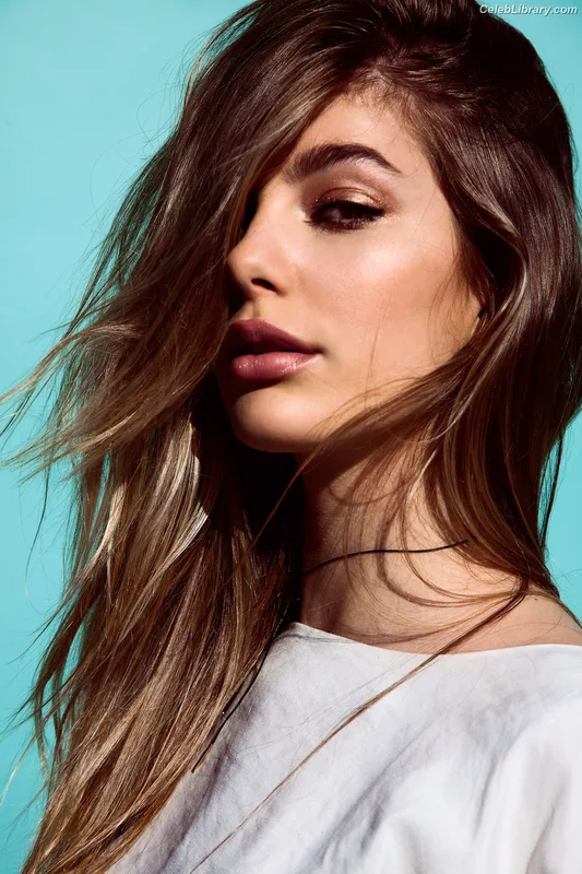 Camila Morrone photo 17 of 830