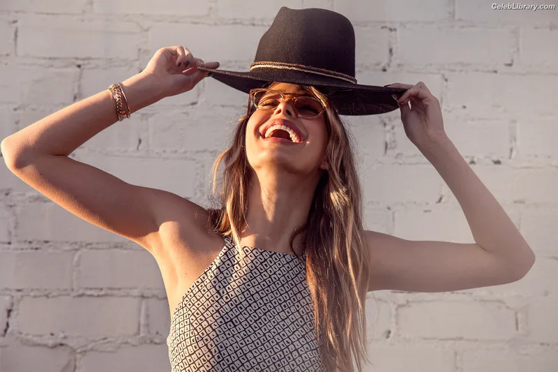 Camila Morrone photo 19 of 830