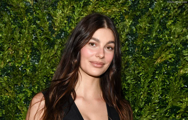 Camila Morrone photo 4 of 830