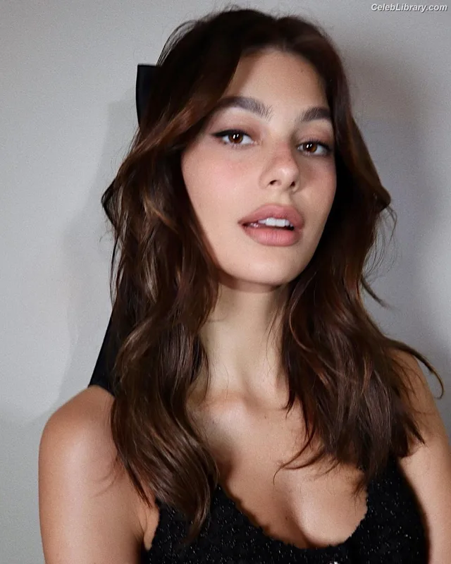 Camila Morrone photo 10 of 830