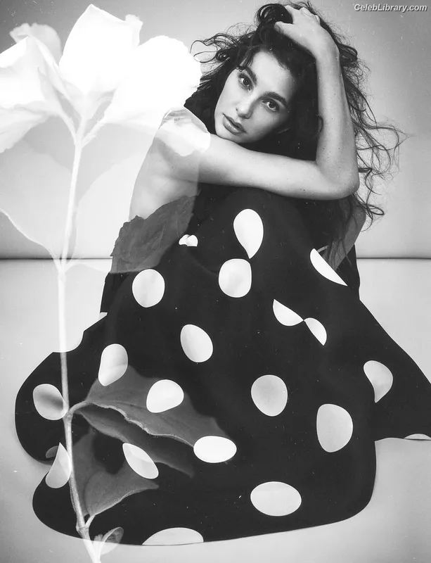 Camila Morrone photo 23 of 830
