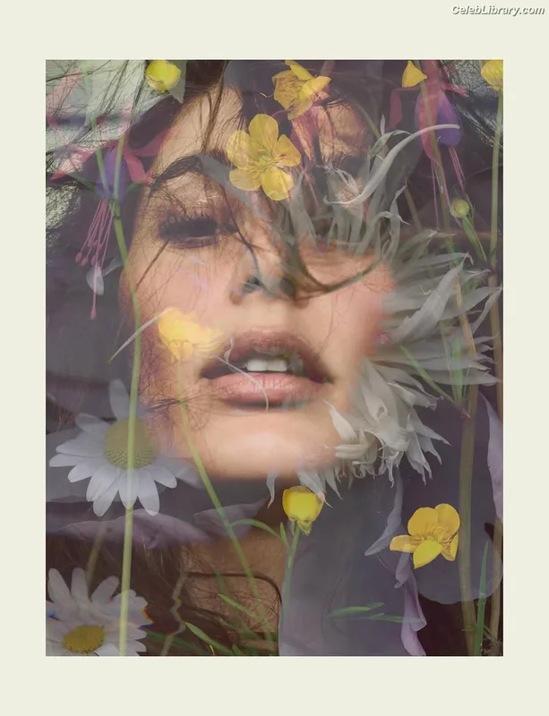 Camila Morrone photo 2 of 830