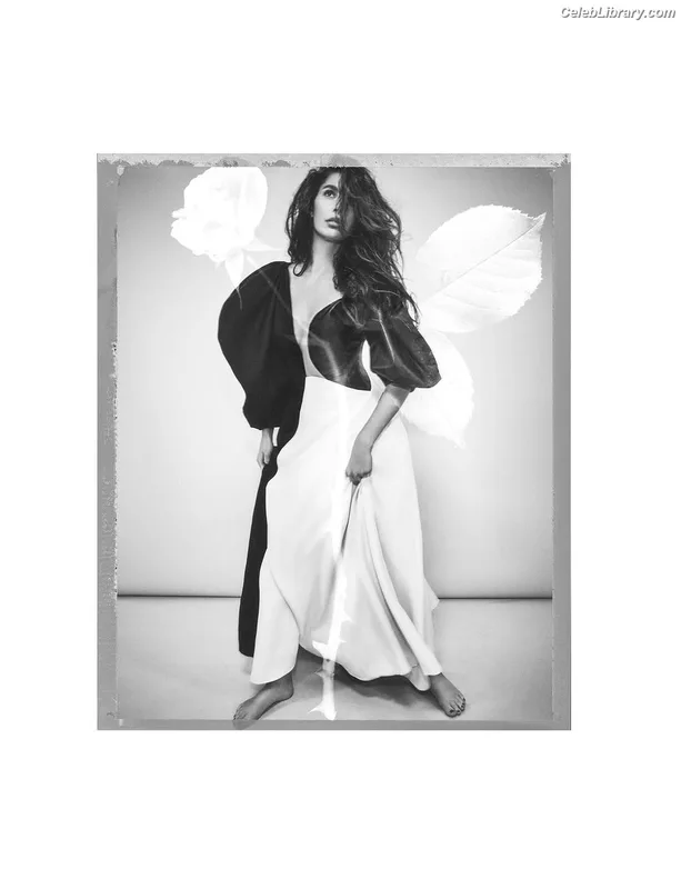 Camila Morrone photo 3 of 830