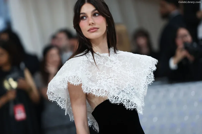 Camila Morrone photo 1 of 830