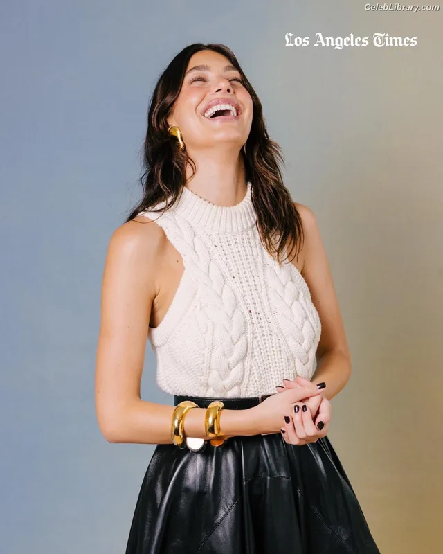 Camila Morrone photo 6 of 830
