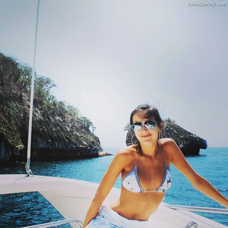 Camilla Belle photo 16 of 176