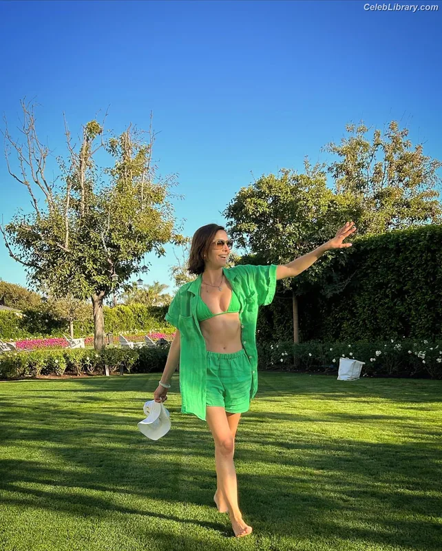 Camilla Belle photo 19 of 176
