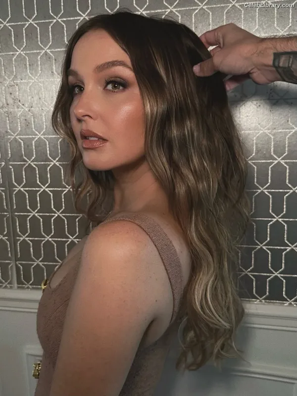 Camilla Luddington photo 4 of 76