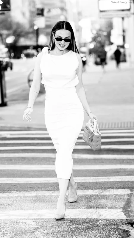 Camilla Luddington photo 15 of 76