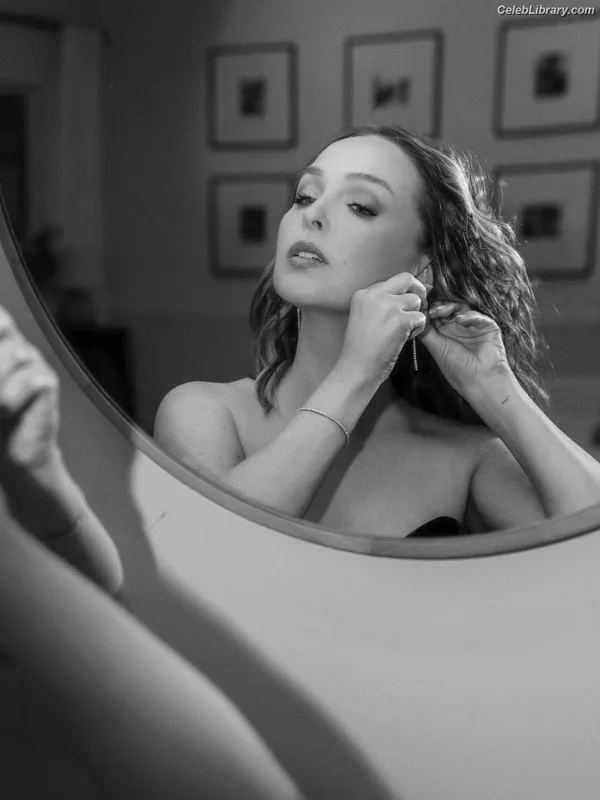 Camilla Luddington photo 18 of 76